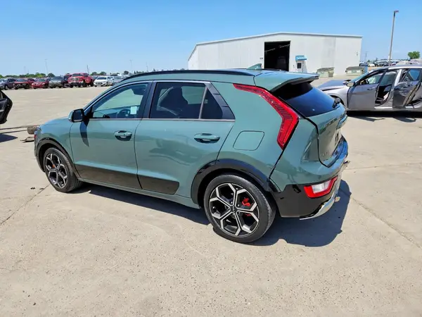 KNDCR3LE2P5059429 2023 KIA NIRO - Image 2