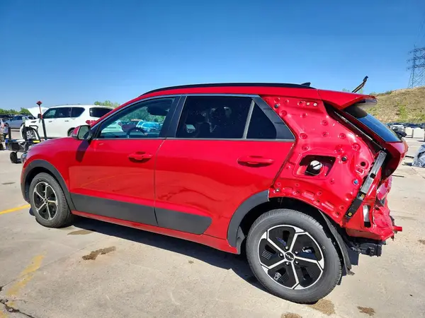 KNDCR3LE2P5059737 2024 KIA NIRO - Image 2