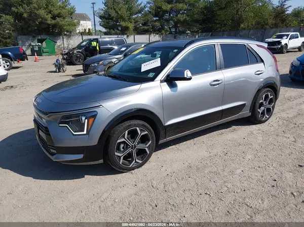 KNDCR3LE2P5080815 2023 KIA NIRO - Image 2