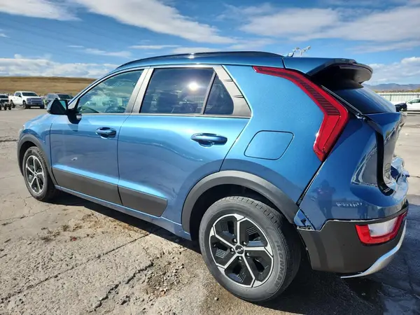 KNDCR3LE2P5083763 2023 KIA NIRO - Image 2