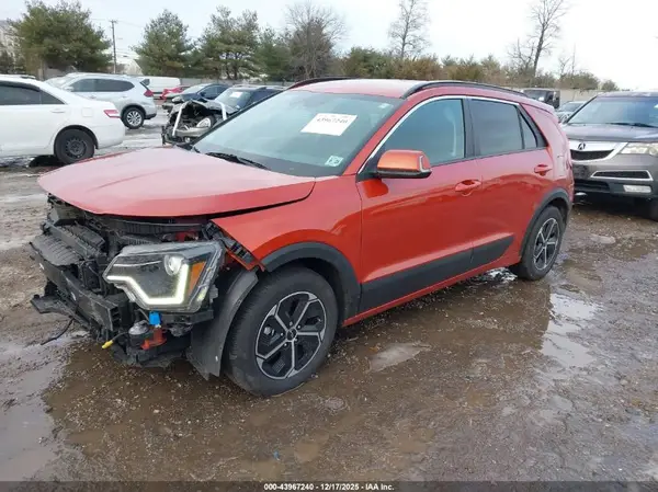 KNDCR3LE2P5108466 2023 KIA NIRO - Image 2