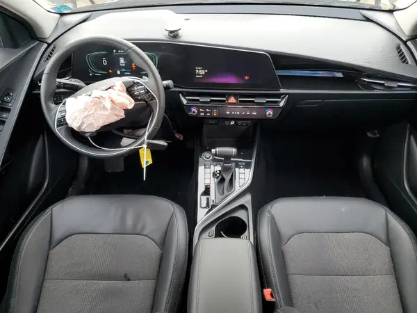 KNDCR3LE2P5110802 2023 KIA NIRO - Image 8