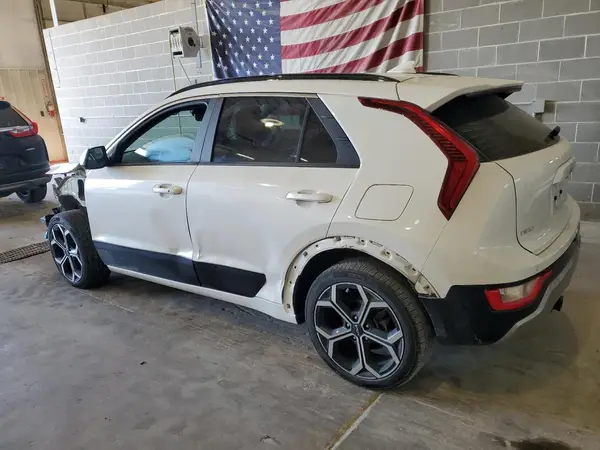 KNDCR3LE2P5111089 2023 KIA NIRO - Image 2
