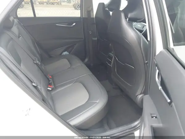 KNDCR3LE2S5213467 2025 KIA NIRO - Image 8