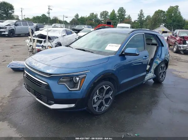 KNDCR3LE2S5223898 2025 KIA NIRO - Image 2