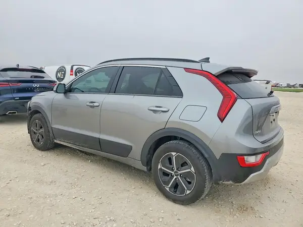 KNDCR3LE2S5235484 2025 KIA NIRO - Image 2