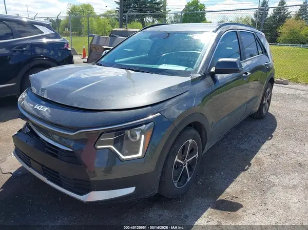 KNDCR3LE2S5257601 2025 KIA NIRO - Image 2