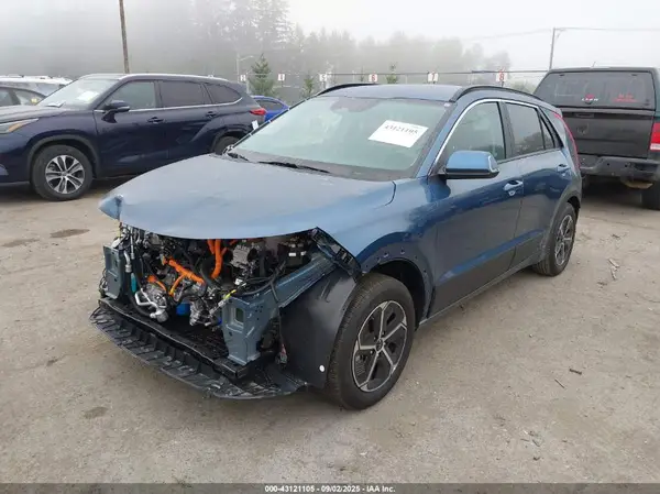 KNDCR3LE2S5270655 2025 KIA NIRO - Image 2