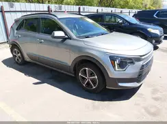 KNDCR3LE3P5042591 2023 KIA NIRO