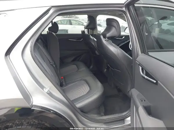 KNDCR3LE3P5043448 2023 KIA NIRO - Image 8