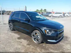 KNDCR3LE3P5062081 2023 KIA NIRO