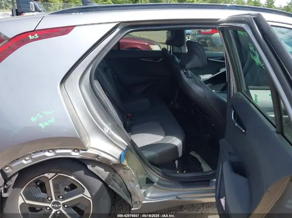 KNDCR3LE3P5063053 2023 KIA NIRO - Image 8