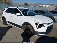 KNDCR3LE3P5075817 2023 KIA NIRO