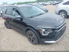 KNDCR3LE3P5077776 2023 KIA NIRO