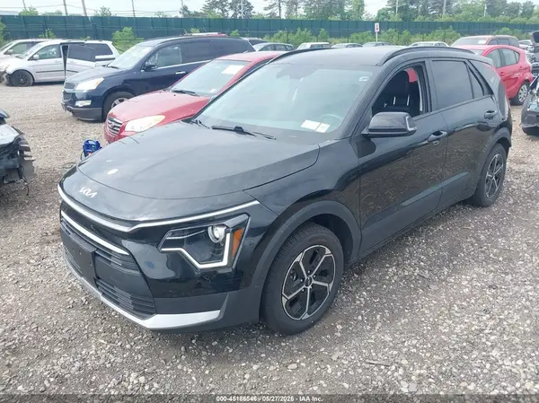 KNDCR3LE3P5077776 2023 KIA NIRO - Image 2