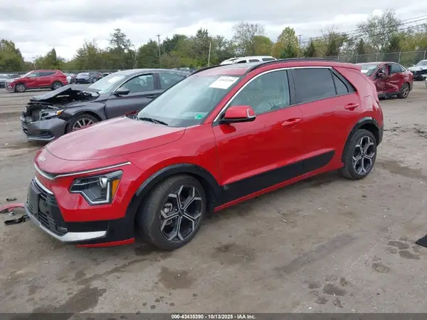 KNDCR3LE3P5098465 2023 KIA NIRO - Image 2