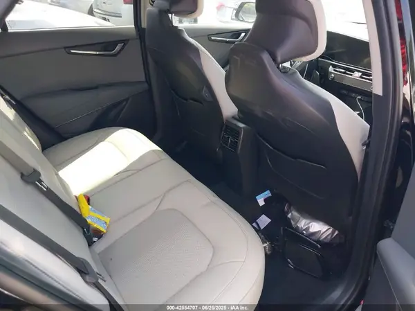 KNDCR3LE3R5161521 2024 KIA NIRO - Image 8