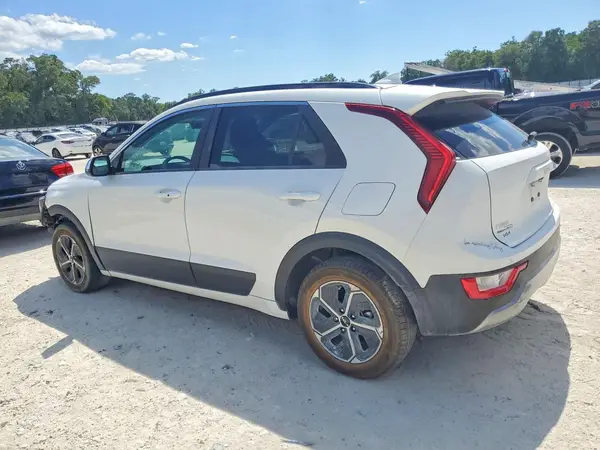 KNDCR3LE3R5186306 2024 KIA NIRO - Image 2