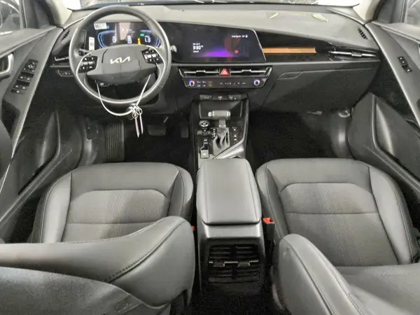 KNDCR3LE3S5219553 2025 KIA NIRO - Image 8