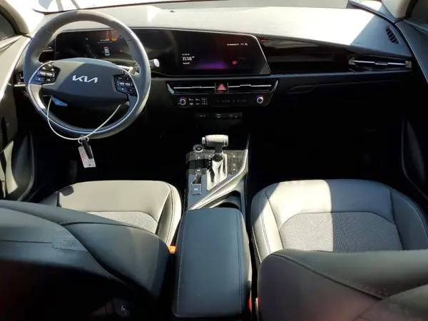 KNDCR3LE3S5242363 2025 KIA NIRO - Image 8