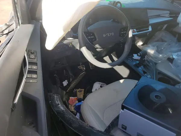 KNDCR3LE3S5260829 2025 KIA NIRO - Image 8