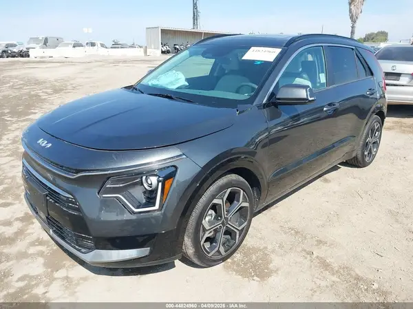 KNDCR3LE3S5261415 2025 KIA NIRO - Image 2