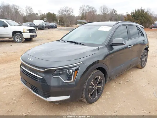 KNDCR3LE3S5292437 2025 KIA NIRO - Image 2