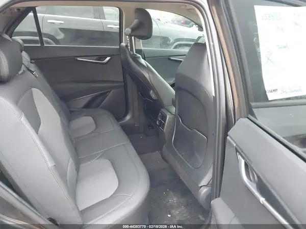 KNDCR3LE3S5292437 2025 KIA NIRO - Image 8