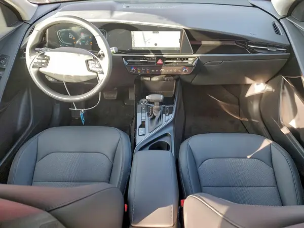 KNDCR3LE3S5304814 2025 KIA NIRO - Image 8