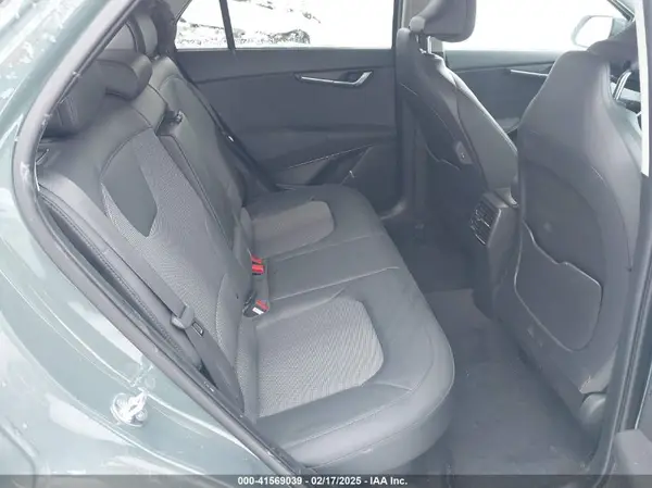 KNDCR3LE4P5037996 2023 KIA NIRO - Image 8
