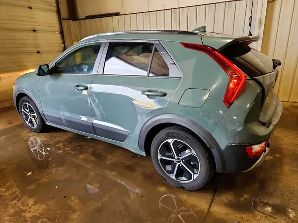 KNDCR3LE4P5038016 2023 KIA NIRO - Image 2