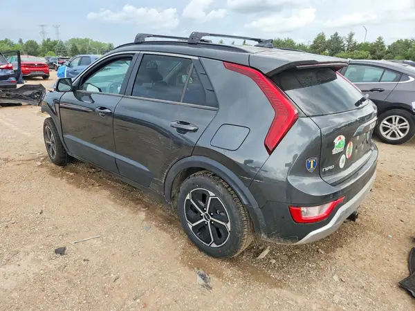 KNDCR3LE4P5038081 2023 KIA NIRO - Image 2