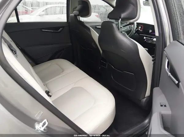 KNDCR3LE4P5047430 2023 KIA NIRO - Image 8