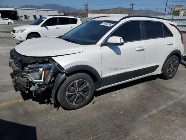 KNDCR3LE4P5048271 2023 KIA NIRO - Image 1
