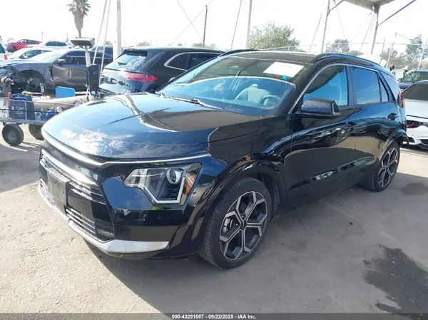 KNDCR3LE4P5063398 2023 KIA NIRO - Image 2
