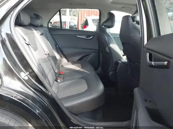 KNDCR3LE4P5063398 2023 KIA NIRO - Image 8
