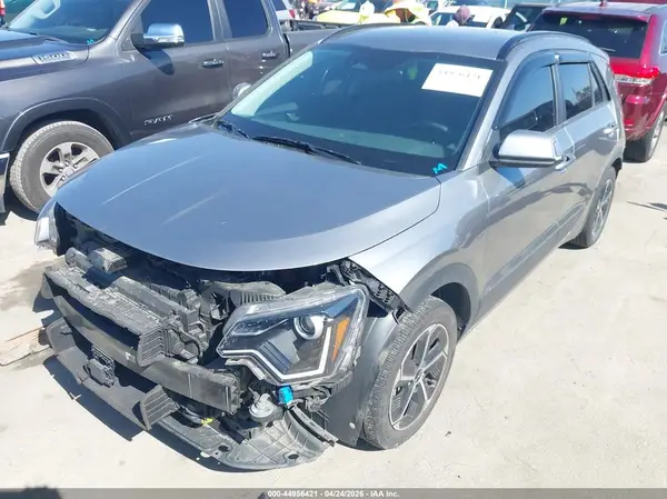 KNDCR3LE4P5068259 2023 KIA NIRO - Image 2