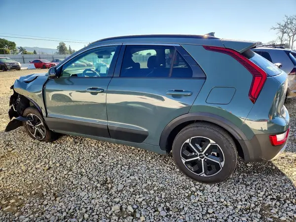 KNDCR3LE4P5069220 2023 KIA NIRO - Image 2