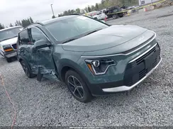 KNDCR3LE4P5069654 2023 KIA NIRO