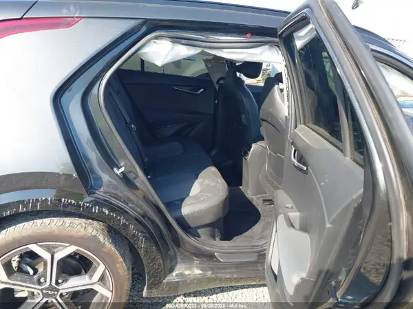 KNDCR3LE4P5071694 2023 KIA NIRO - Image 8