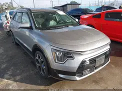 KNDCR3LE4P5090214 2023 KIA NIRO