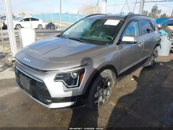KNDCR3LE4P5090214 2023 KIA NIRO - Image 2
