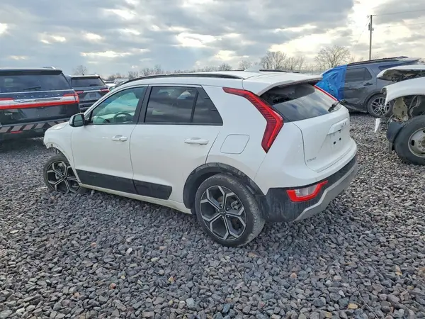 KNDCR3LE4P5095591 2023 KIA NIRO - Image 2