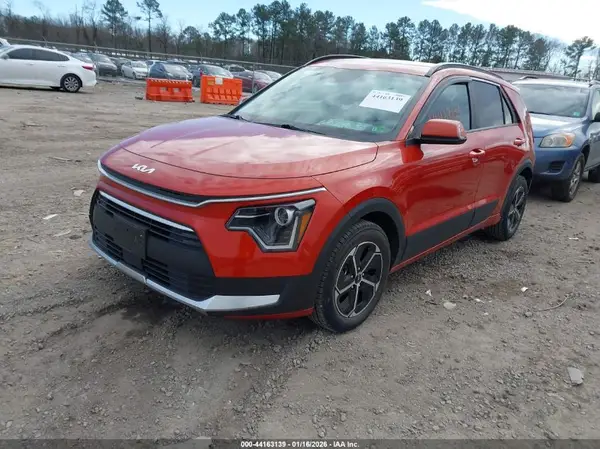 KNDCR3LE4P5105603 2023 KIA NIRO - Image 2