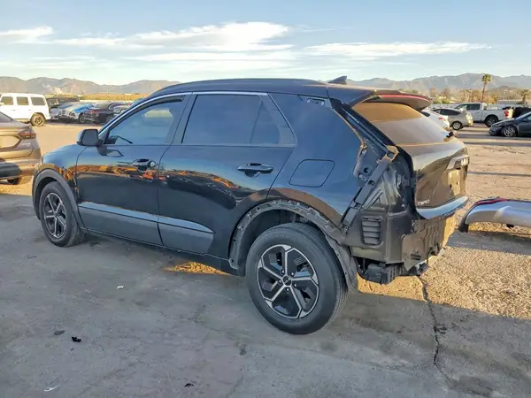KNDCR3LE4P5109005 2023 KIA NIRO - Image 2