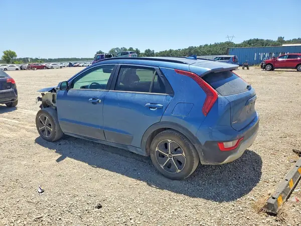 KNDCR3LE4P5117640 2023 KIA NIRO - Image 2