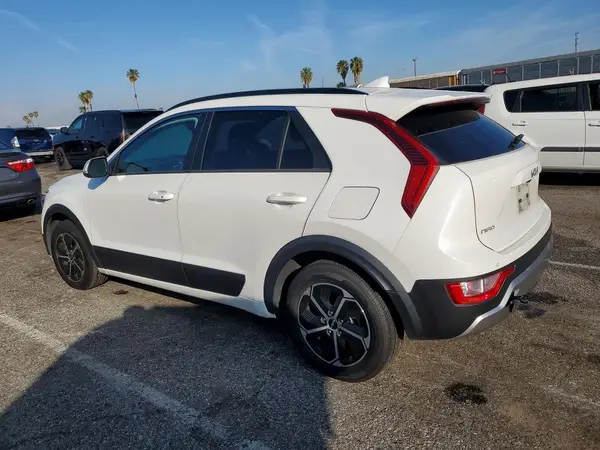 KNDCR3LE4R5125398 2024 KIA NIRO - Image 2