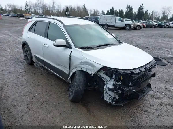 KNDCR3LE4R5149300 2024 KIA NIRO - Image 1