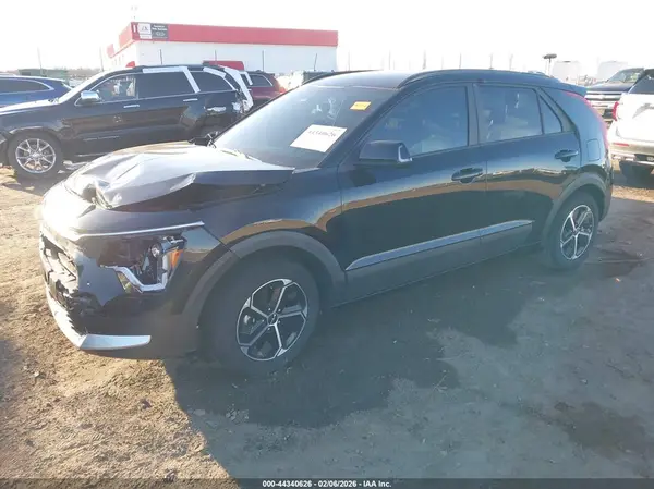 KNDCR3LE4R5159194 2024 KIA NIRO - Image 2