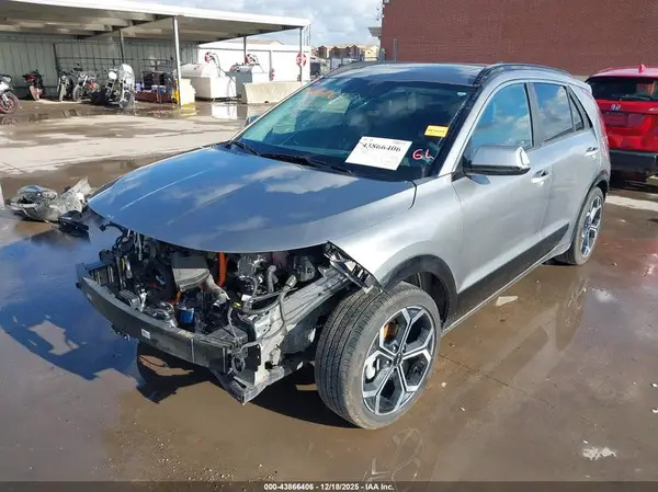 KNDCR3LE4R5178666 2024 KIA NIRO - Image 2